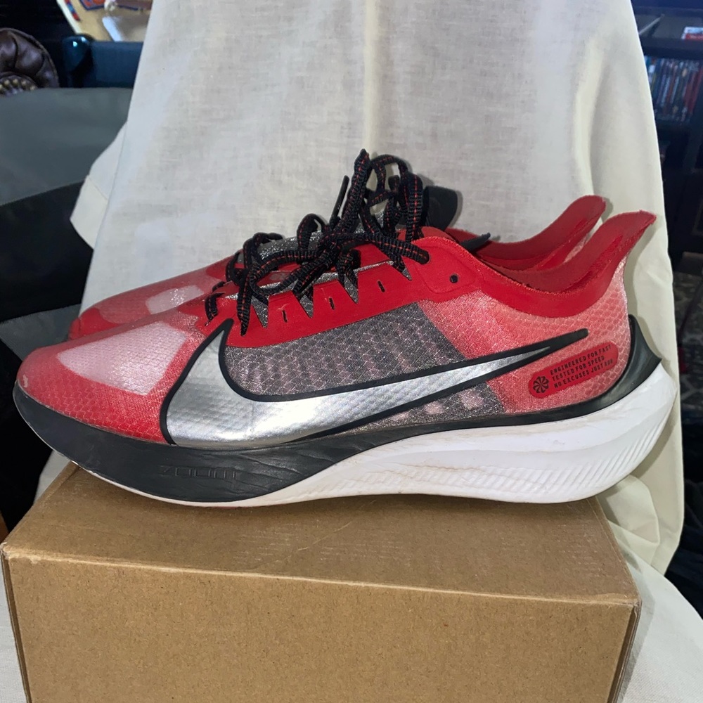 NIKE ZOOM GRAVITY CT1740-600 University Red Running Shoes Mens Size 10.5